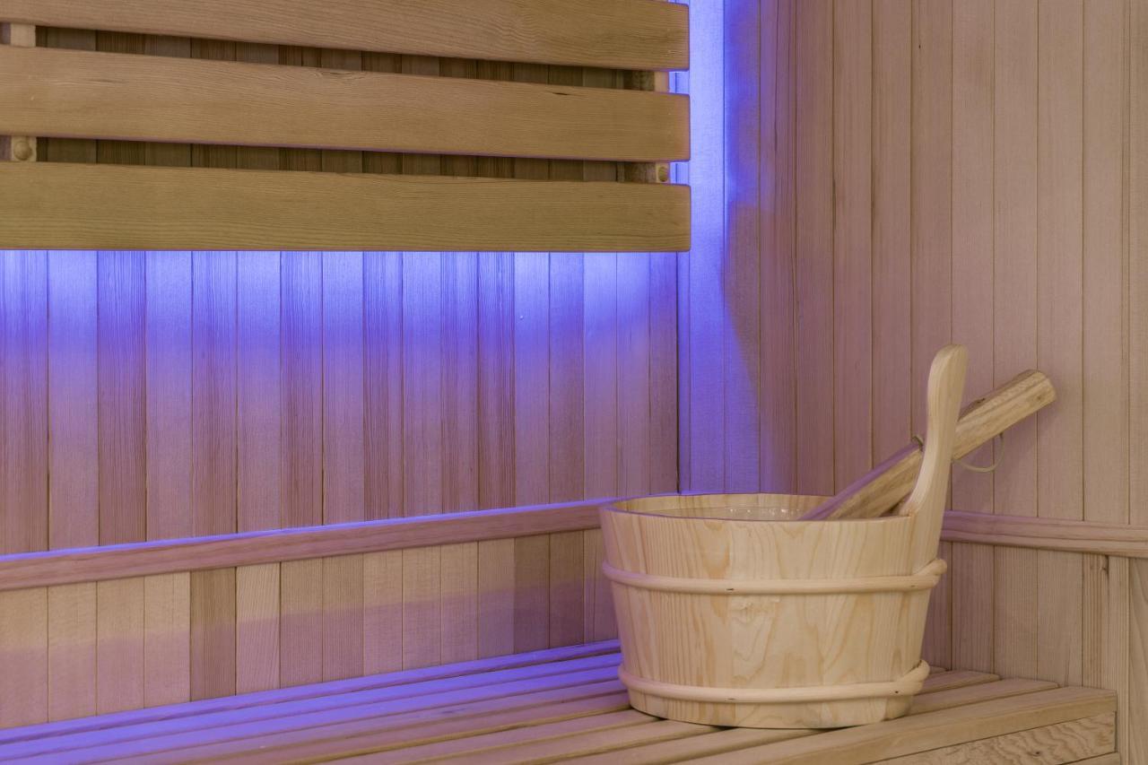 L'Evasion - Sauna Jacuzzi Cinema Tours Eksteriør billede